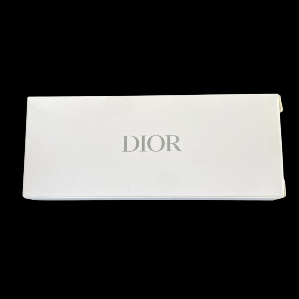NEW in Box Dior VIP Pink and White Beaded Necklace - Picture 4 of 5